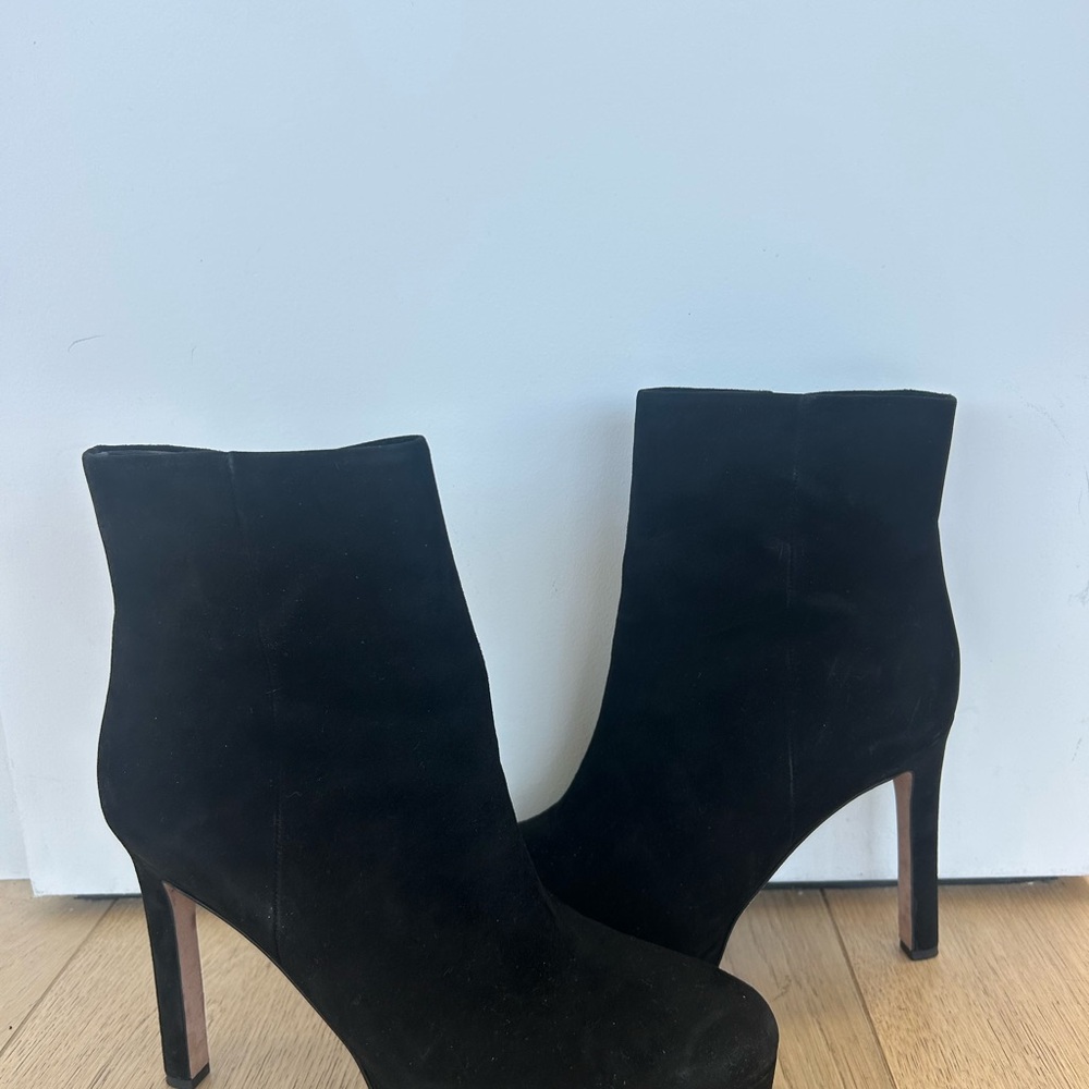 Veronica Beard $600 Black Heeled Boots